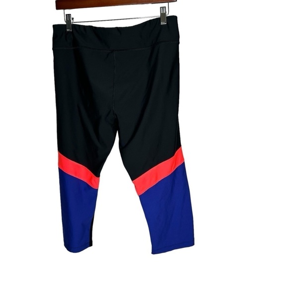 Under Armour Heat Gear Compression Mid Rise Crop Workout Leggings Large Black - Picture 3 of 3